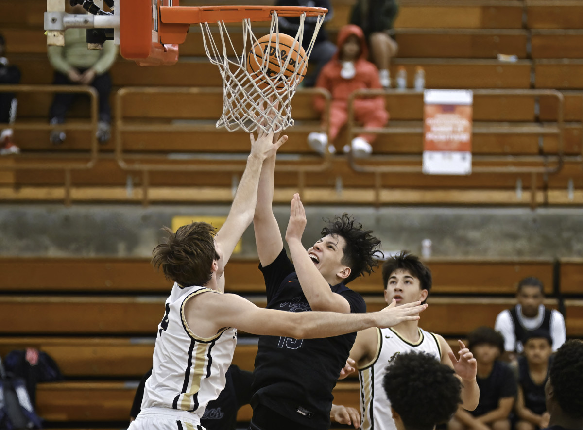 Archbishop Mitty vs Montgomery Torrey Pines Holiday Classic December 28, 2023 Photo-Justin Fine15